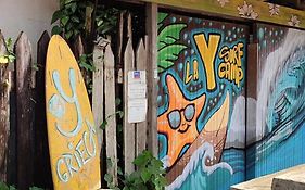 La Y Surf Camp Guest House